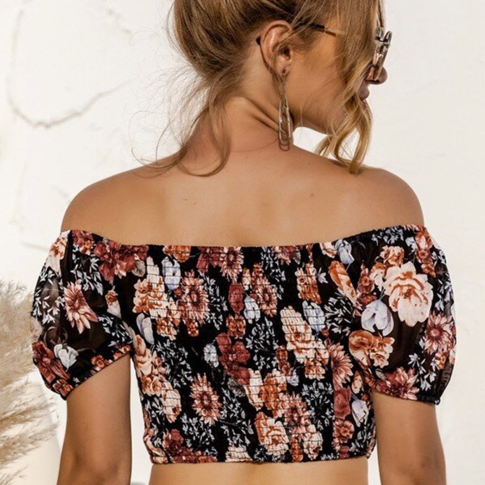 Mindy Crop Top - Picture 3 of 3